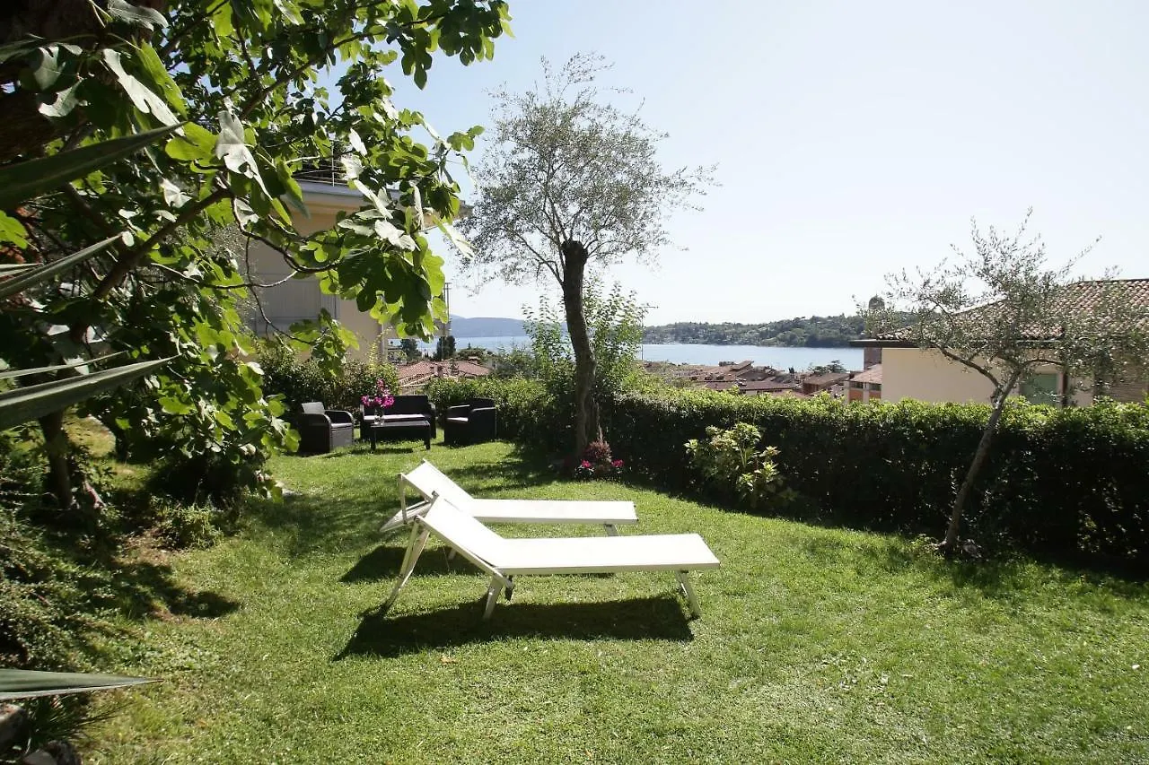 Villa Ai Colli Salo Guest house
